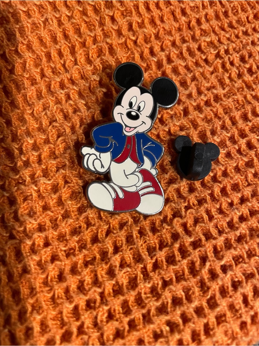 Disney Mickey Mouse Trading Pin – 2003
